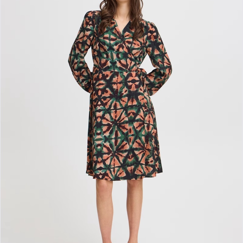 B. YOUNG BYHELVIG Multicolor Long Sleeve Wrap Dress Women size 36 EU, US Small